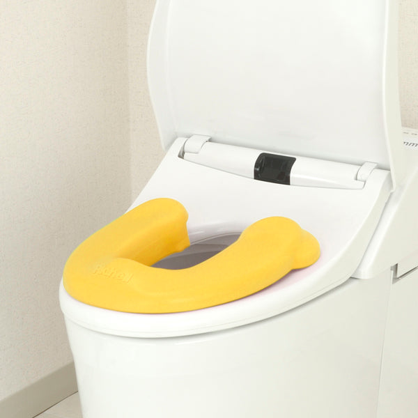 RICHELL TOILET TRAINING SEAT - YELLOW COLOR
