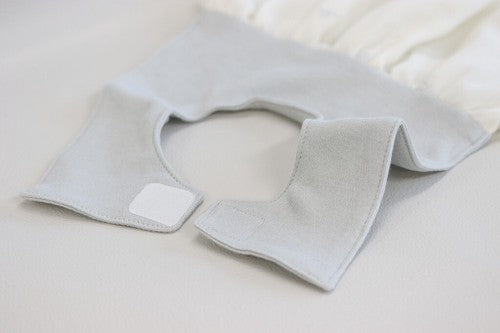 Lien de famille - BABY BIB  GRITTER STAR (GRAY)