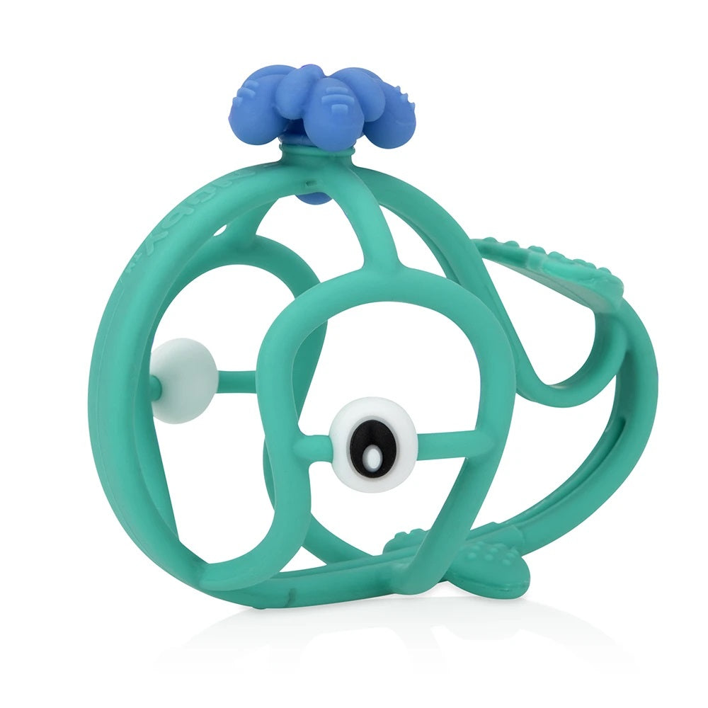 NUBY CHEWY CHUMS SILICONE CHARACTER TEETHING BALL-WHALE